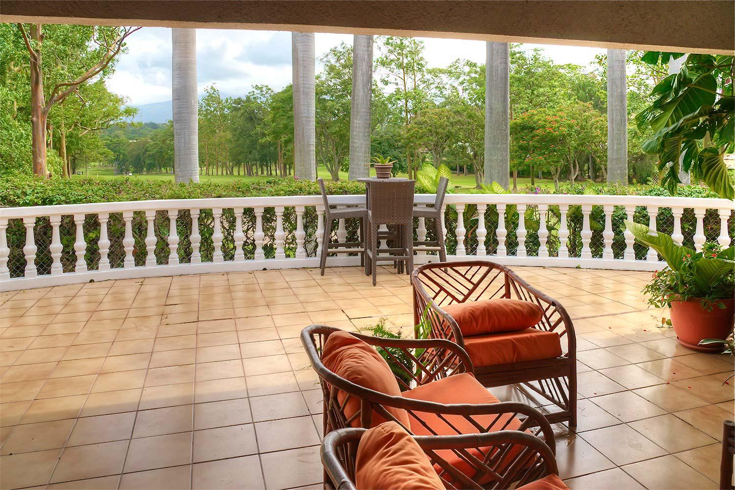 Costa Rica, Real Estate, Golf front, Home for sale, private pool, guest house, 7 bedrooms, 6 bathrooms, Cariari Golf Course, estate, golf properties, 9th hole view
