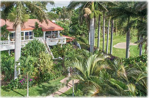 Costa Rica, Real Estate, Golf front, Home for sale, private pool, guest house, 7 bedrooms, 6 bathrooms, Cariari Golf Course, estate, golf properties, 9th hole view,