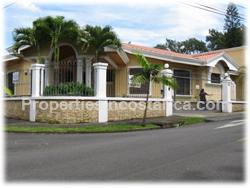 Cariari real estate, Cariari for sale, Cariari golf club home, golf course, 18 hole, tennis courts, swimming pool,