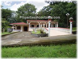 Atenas Costa Rica, Atenas real estate, Atenas realty, Atenas properties, Atenas estate, large, over a hectare, swimming pool, soccer field, ranch, social area, land with house, 1854