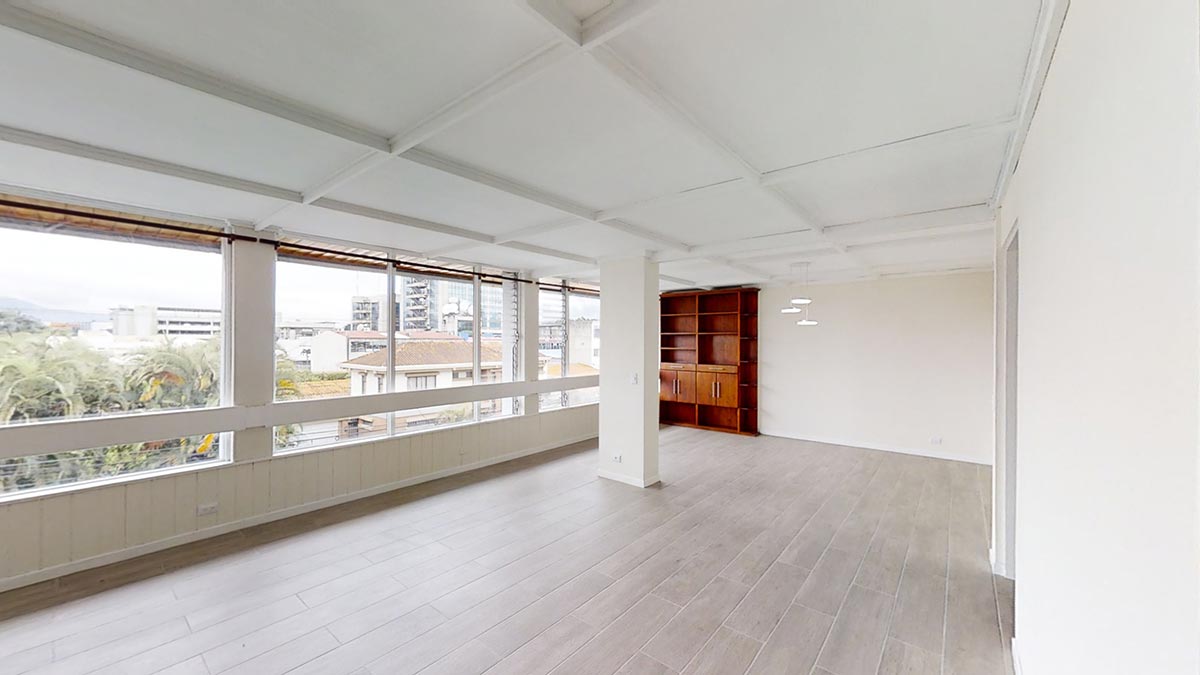 Trade for US property | Prime Penthouse in University and Food District