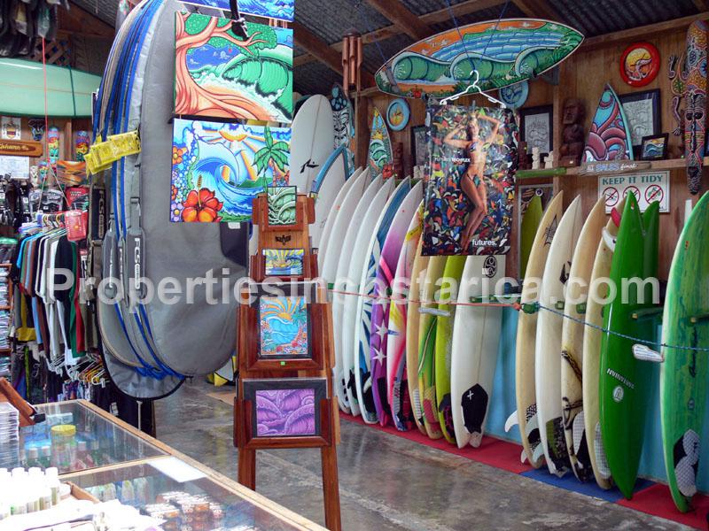 Beachfront surf shop for sale in Pavones, ID CODE: 1870