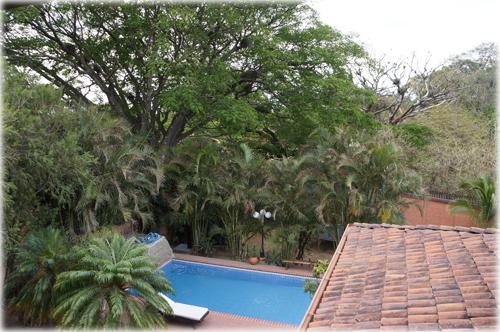 central valley homes, city homes, for sale, prime location homes, escazu real estate, pool, palm trees