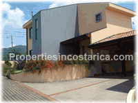 Contemporary House for rent in Santa Ana