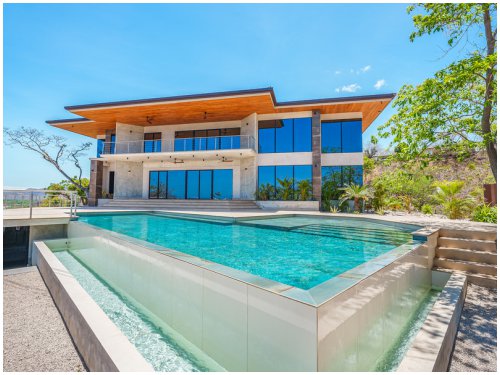 flamingo luxury beach house