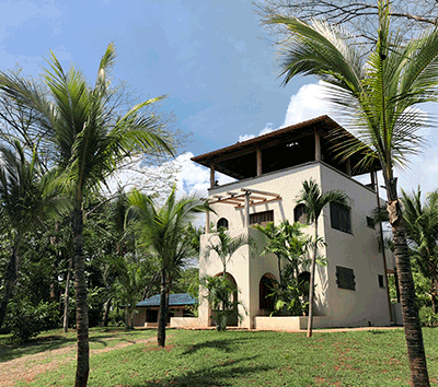 One property, two houses at an exceptional price!