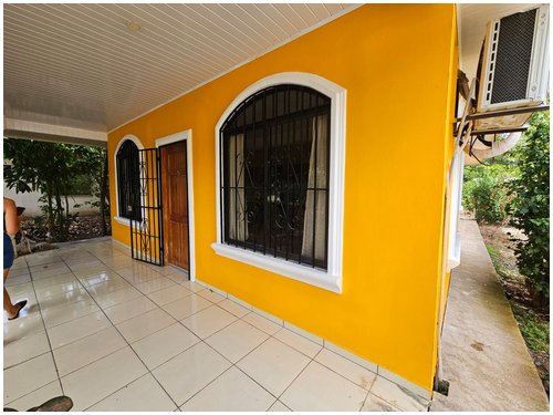 casa, beach town, shopping, mango tree, updated, house, air conditioning