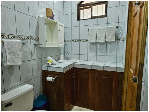 casa, beach town, shopping, mango tree, updated, house, air conditioning