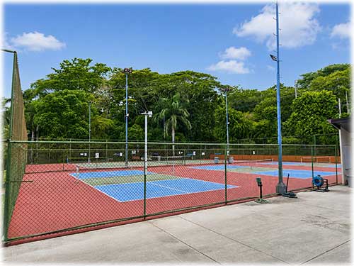 casa, house, pool, gazebo, detached, villa, gated community, turn key investment, investment property, golf view, bungalow