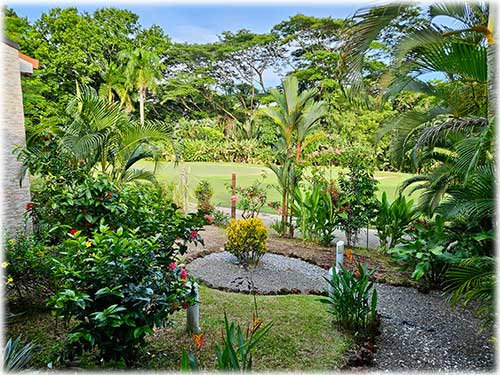 casa, house, pool, gazebo, detached, villa, gated community, turn key investment, investment property, golf view, bungalow