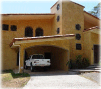 House with Pool and Equine Quarters in Herradura for Sale