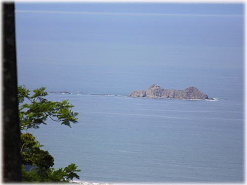 south pacific, bahia ballena, beach, close to the beach, uvita, dominical, costa ballena, for sale