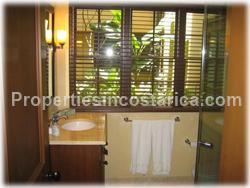 Tamarindo condo, Tamarindo 2 bedroom, rental income, investment, opportunity, close to beach, Tamarindo real estate,