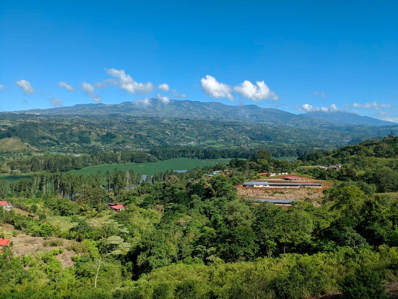 New House with a spectacular view of the lagoon