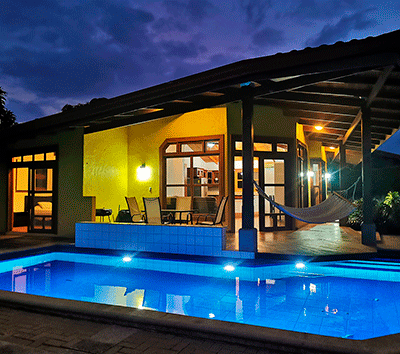    Countryside Awe-inspiring Home, Nestled on a Small Gated Community      