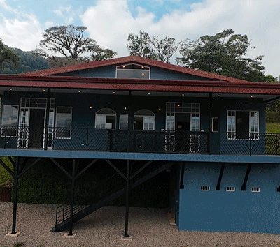 New House with a spectacular view of the lagoon