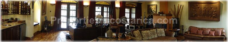 Costa Rica real estate, Luxury homes Costa Rica, Curridabat Costa Rica, Colonial style homes, large gardens, near city