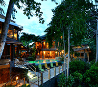 Wake up with the Jungle, Ocean View Rustic Modern Luxury Property