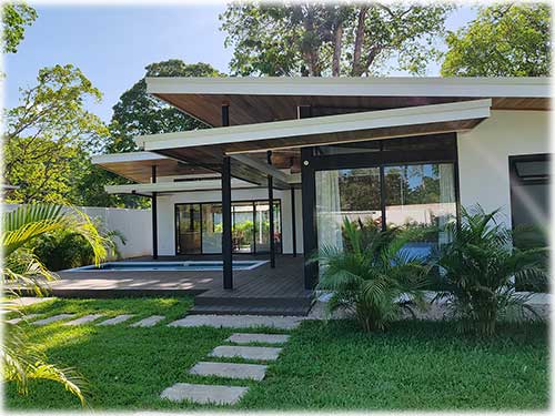 Puerto Viejo Real Estate, Playa Negra Puerto Viejo, property, for sale, modern, beachfront, caribbean real estate, new construction, pool house