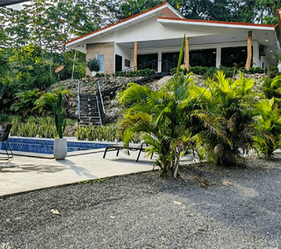 Your Private Oasis Awaits – 2 Acres of Secluded Luxury with Solar Energy and Rental Potential