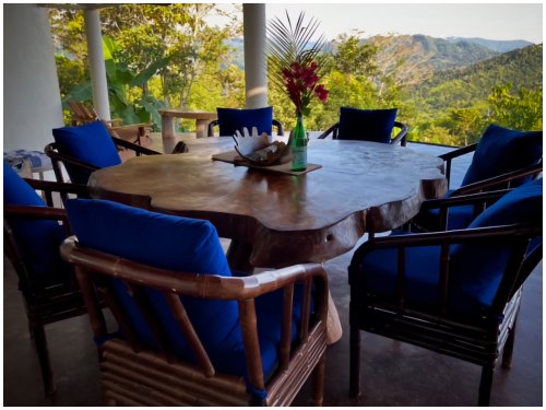 Sol y Mar Sunrise Retreat near Dominical, great room and dining area