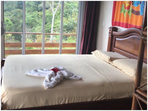 Sol y Mar Sunrise Retreat near Dominical, Sunrise bedroom