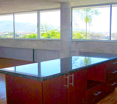 Unique Style 2 Bedrooms Apartment with Lots of Daylight