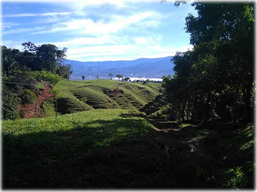 uvita, dominical, waterfalls, spring, development, investment, land for sale, nature, south pacific, costa rica, mountain views, valley views