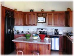 airport, swimming pool, beach, country home, 1 story, ideal, BBQ, 1435