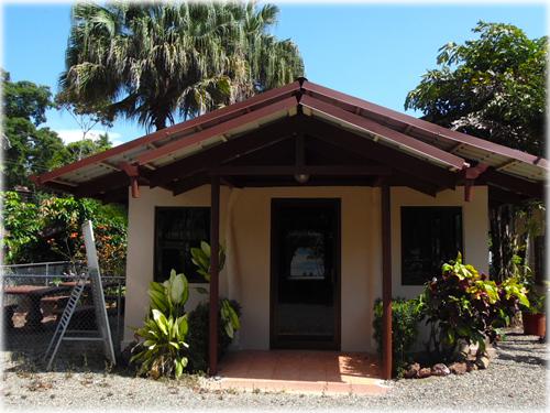invest, commercial, cabias, south pacific real estate, turn-key, rental business, uvita real estate, extra espace