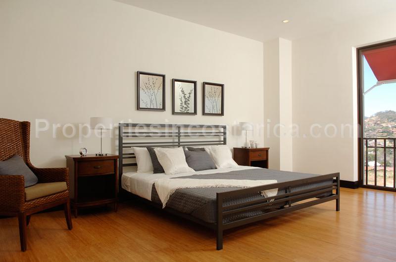 Condo for rent steps away from Escazu, ID CODE 2229