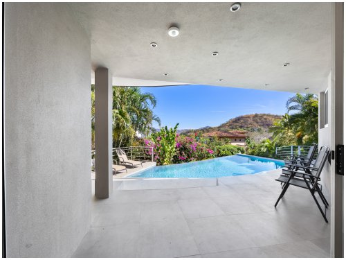 flamingo beach house