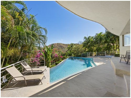 flamingo beach house